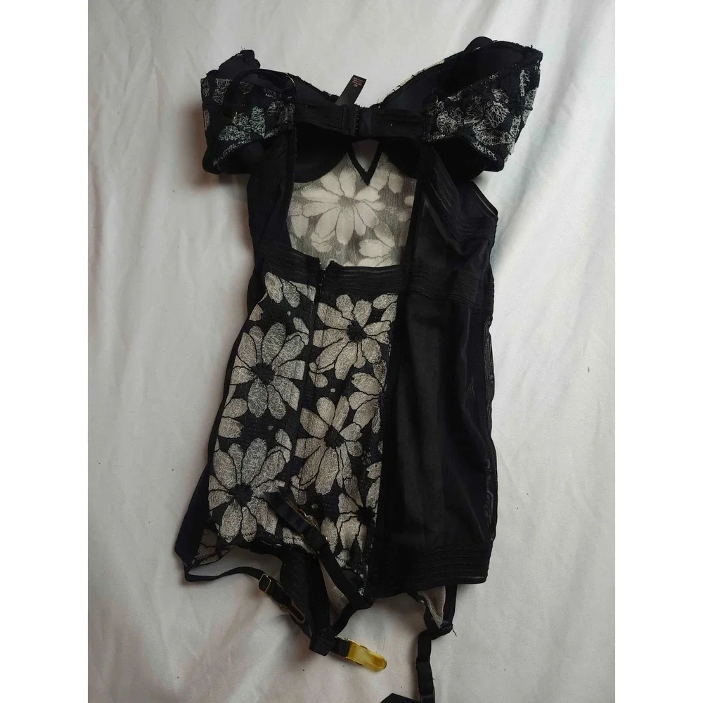 Vintage Y2K Victoria's Secret Corset Top 36C‎ Floral Lace Whimsigoth Coquette